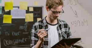 Navigating Misinformation and Online Extremes in Tech Discourse